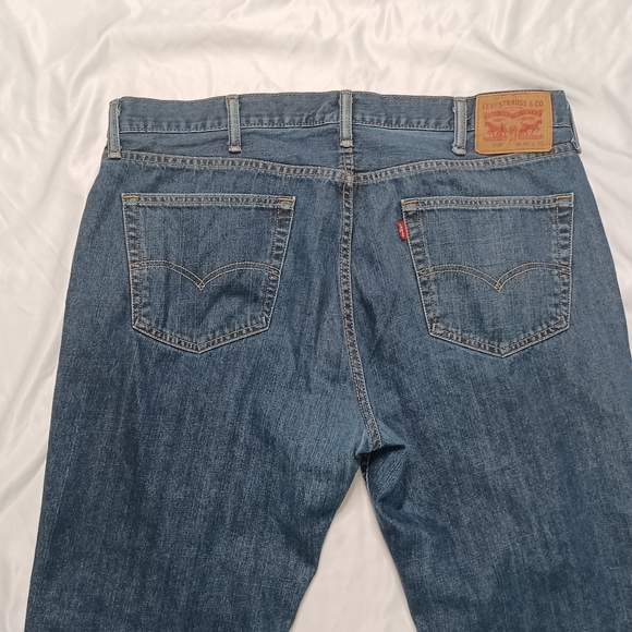 Levi Stauss & Co Men's 559 Blue Denim Jeans  Size 40Wx32L - Picture 7 of 12